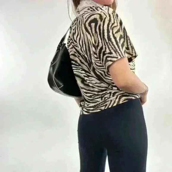 Animal Print Stretch Tee - Picture 2 of 3